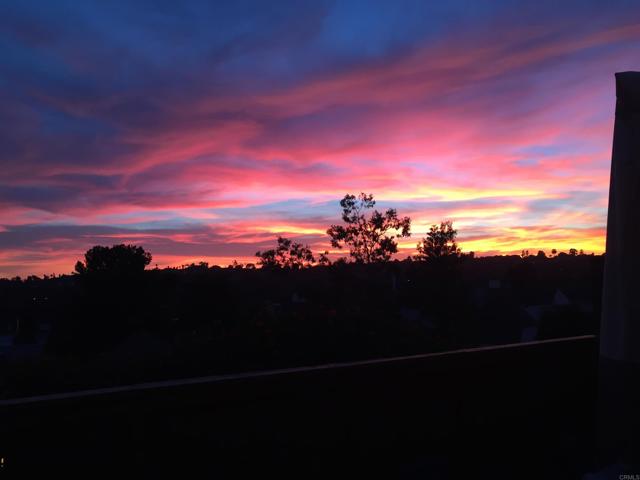 4507 Carnaby Court, Carlsbad CA: https://media.crmls.org/mediaz/8b2679c9-aa92-4d37-ac9b-449dea955246.jpg
