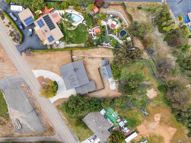 11507 Pinehurst Drive, Lakeside CA: https://media.crmls.org/mediaz/8b26d1c1-82fd-42b5-85d8-dbf17a9d24fd.jpg