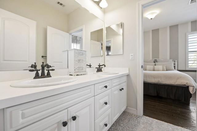 Detail Gallery Image 19 of 31 For 15517 Canton Ridge, San Diego,  CA 92127 - 3 Beds | 3 Baths