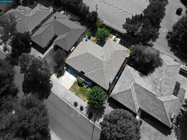 1546 Koch Ln, San Jose CA: https://media.crmls.org/mediaz/8b27801c-0f23-49e3-8676-f11d1331cecf.jpg