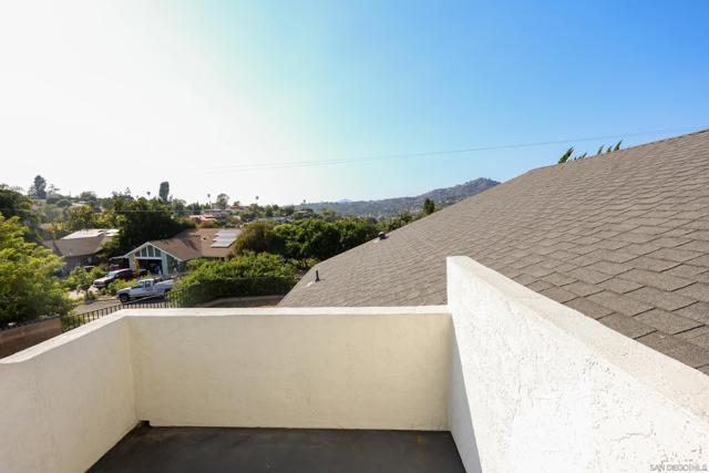 9977 Cristobal Dr, Spring Valley CA: https://media.crmls.org/mediaz/8b27bd91-bea9-4400-a52e-9de71708ef86.jpg