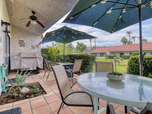 171 Winterhaven Circle, Palm Desert CA: https://media.crmls.org/mediaz/8b27f6c4-604c-4b80-b1c6-344f9b86bcba.jpg