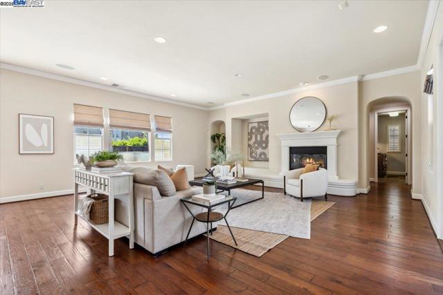Image 5 of 47 For 2252 Britannia Dr
