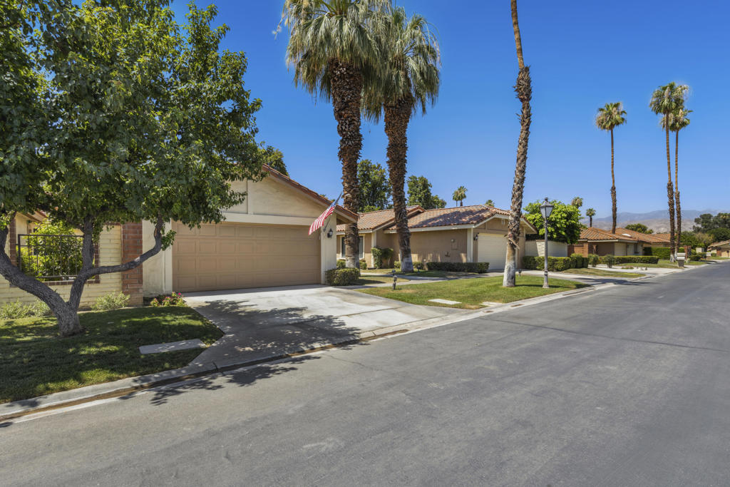 417 N Sierra Madre