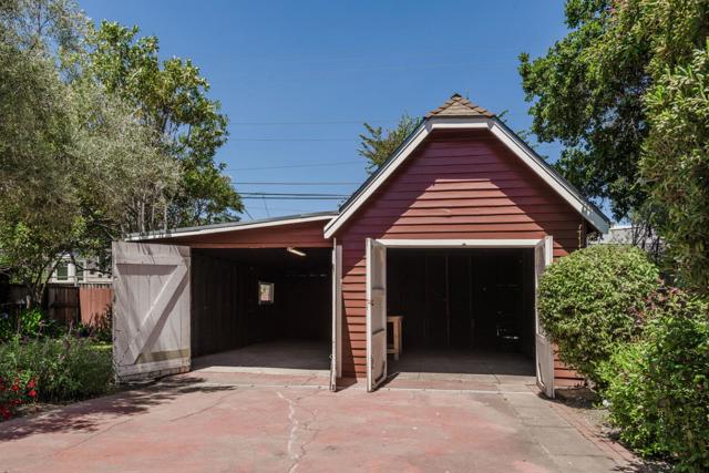 1124 Vancouver Avenue, Burlingame CA: https://media.crmls.org/mediaz/8b298a8e-51b7-45f1-990a-4f8e8c8ba8ec.jpg