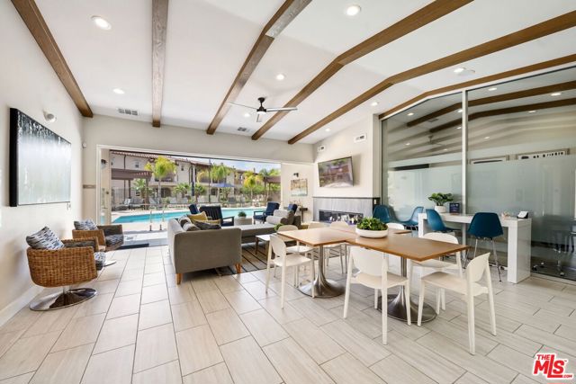 4454 Paxton Place, Calabasas CA: https://media.crmls.org/mediaz/8b2a2449-a785-42f6-b130-39698e9afa1b.jpg