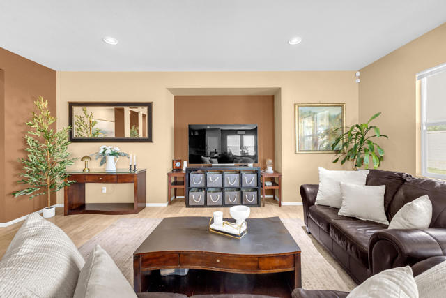 41394 Hanover Street, Indio CA: https://media.crmls.org/mediaz/8b2a3ee4-c962-46eb-96eb-84a8d223f861.jpg