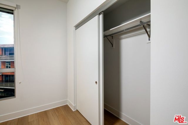 710 N El Centro Avenue, Los Angeles CA: https://media.crmls.org/mediaz/8b2a880a-7cea-47f8-ac73-00242e881586.jpg