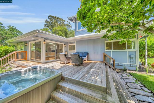 231 Orchard Rd, Orinda CA: https://media.crmls.org/mediaz/8b2a93d2-7f2d-4827-93f7-47aef0c6e908.jpg