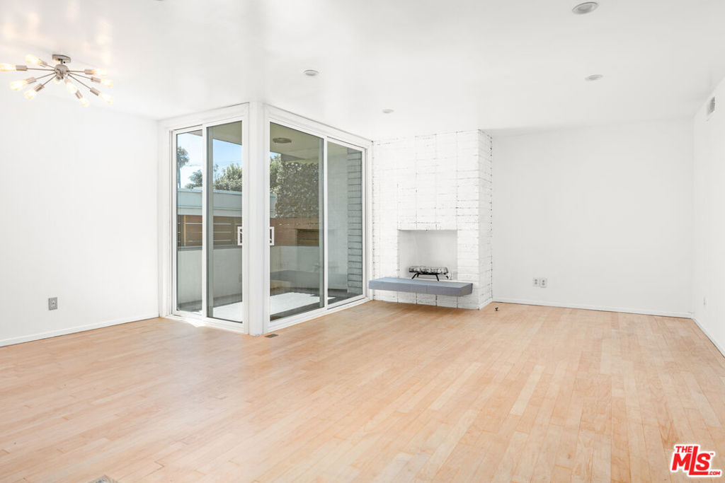 1807 Camden Avenue #4