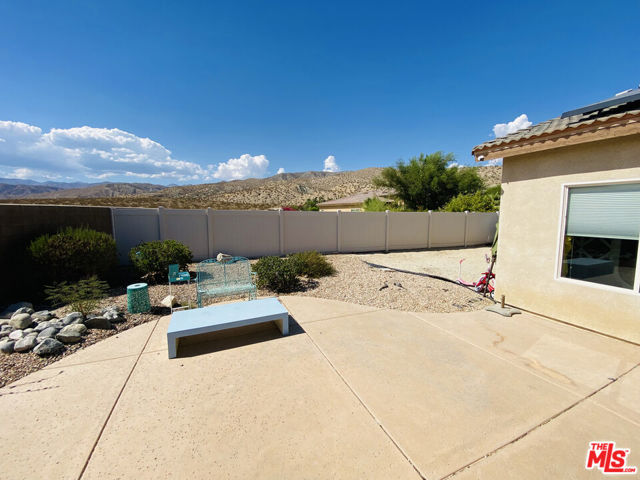64025 Dolomite Court, Desert Hot Springs CA: https://media.crmls.org/mediaz/8b2bef32-46ab-4dbc-8f08-957493b659b9.jpg