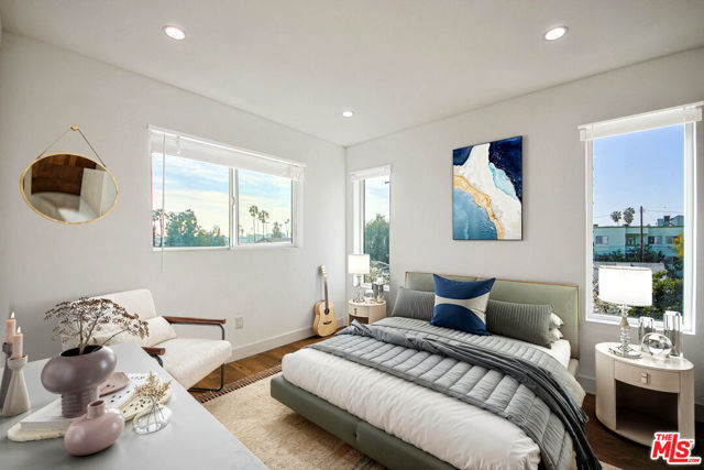 954 N Kingsley Drive, Los Angeles CA: https://media.crmls.org/mediaz/8b2c4ba4-cec7-429e-9ed9-989e10526f71.jpg