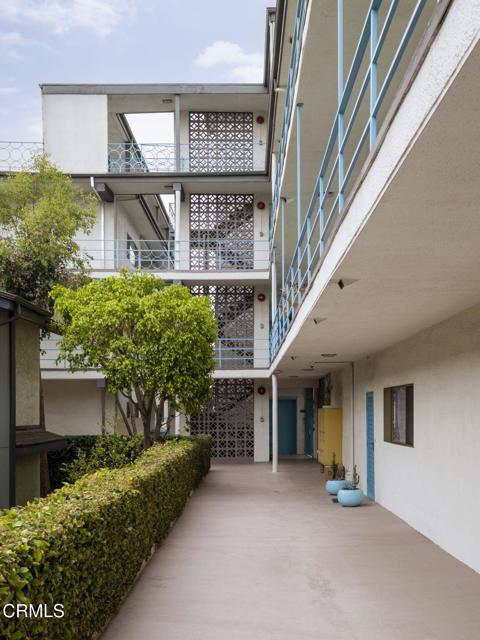 1000 Cordova Street, Pasadena CA: https://media.crmls.org/mediaz/8b2cd5d1-617b-4de4-b595-078b7a9aff60.jpg