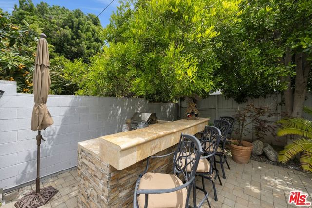 6432 Petit Avenue, Van Nuys CA: https://media.crmls.org/mediaz/8b2cda1e-78b2-4f6a-8e9e-a1b0fbc858a6.jpg