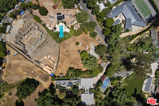 1511 Old Oak Road, Los Angeles CA: https://media.crmls.org/mediaz/8b2d14ac-0c33-43b4-9270-68d2b6e6ddfc.jpg