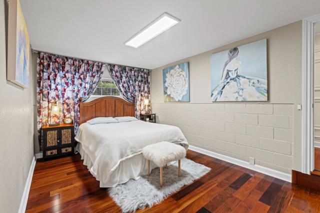 17480 Hoot Owl Way, Morgan Hill CA: https://media.crmls.org/mediaz/8b2d2d1e-6fcc-47f8-8c47-1beea9310b45.jpg