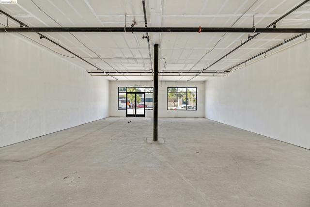 986 Grand Ave, Oakland, California 94607, ,Commercial Sale,For Sale,Grand Ave,41078169