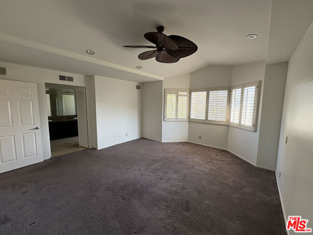 24715 Calle Largo, Calabasas CA: https://media.crmls.org/mediaz/8b2d6039-7dd1-41f9-b78d-8e18410d52a9.jpg