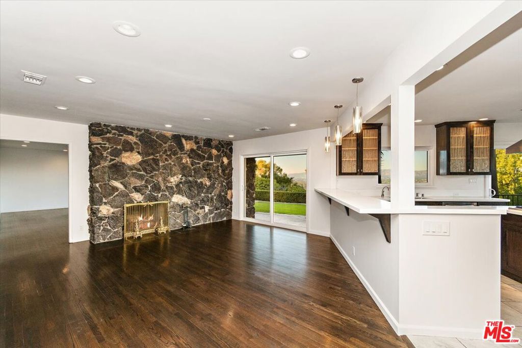 15451 Longbow DriveSherman Oaks img 10