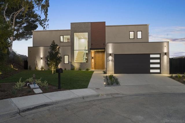 2448 Sagebrush Ct, La Jolla CA: https://media.crmls.org/mediaz/8b2e59a3-4481-4792-b0c5-0d73ae842d93.jpg