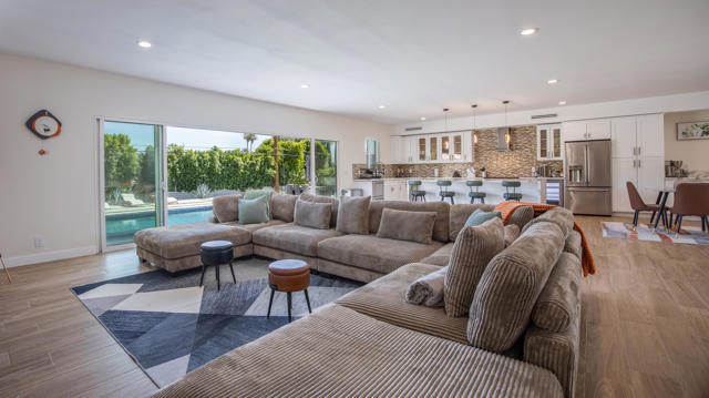 73042 Willow Street, Palm Desert CA: https://media.crmls.org/mediaz/8b2e9121-44b5-486d-8777-2a56db6e0f64.jpg