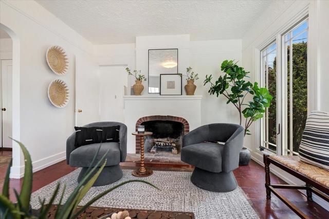 806 Seabright Avenue, Santa Cruz CA: https://media.crmls.org/mediaz/8b2ead71-e6dc-462e-8a21-8fa418264799.jpg
