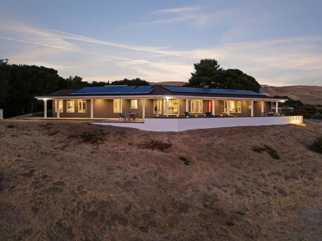 640 Evans Road, Milpitas CA: https://media.crmls.org/mediaz/8b2ed7de-711a-4d77-8614-7c151a2b0cc4.jpg