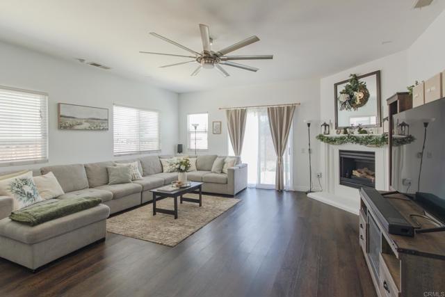 2127 Roanoke Street, San Jacinto CA: https://media.crmls.org/mediaz/8b2f1e0b-e872-4041-bbfb-10ca924fa9ba.jpg