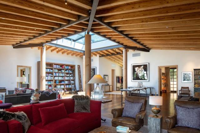 4847 Bixby Creek Road, Carmel CA: https://media.crmls.org/mediaz/8b2f2616-1355-4727-ae96-4a54a02c9668.jpg