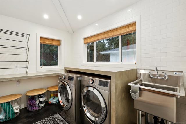 4525 27 Conrad Drive, La Mesa CA: https://media.crmls.org/mediaz/8b2f431f-334c-4170-a6cd-028b27d223a1.jpg