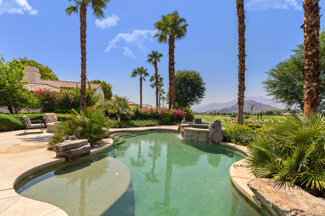 79953 Rancho La Quinta Drive, La Quinta CA: https://media.crmls.org/mediaz/8b30d501-0911-43f2-ac1c-0111833f7c50.jpg