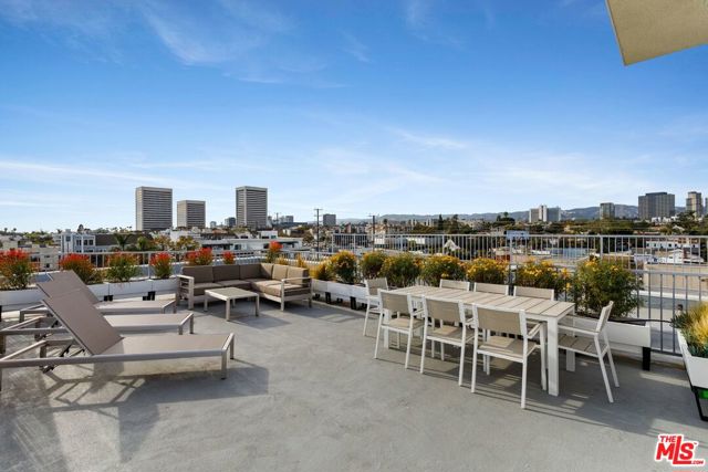 1827 Midvale Avenue, Los Angeles CA: https://media.crmls.org/mediaz/8b311702-c7c0-4ffd-bea9-1ffe7517c399.jpg