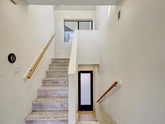 426 Village W Square, Palm Springs CA: https://media.crmls.org/mediaz/8b317bc8-1f15-4620-ae7c-0f9dcdf8142b.jpg