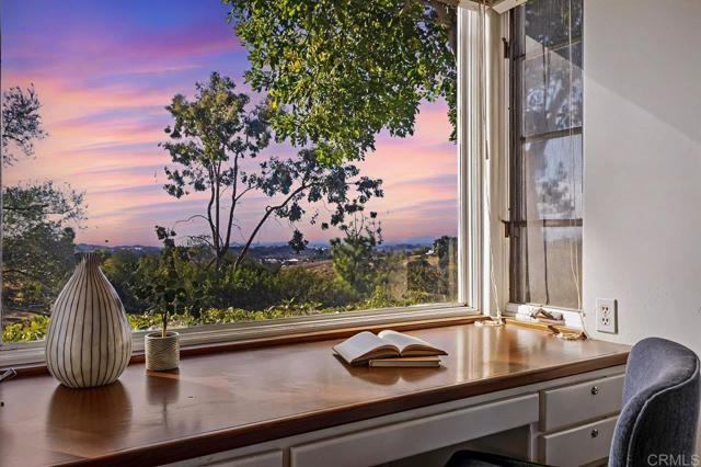 Image 4 of 55 For 31123 Manzanita Crest Road