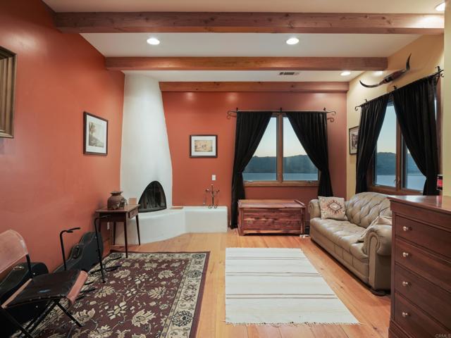 Image 18 of 30 For 41565 Avenida La Cresta