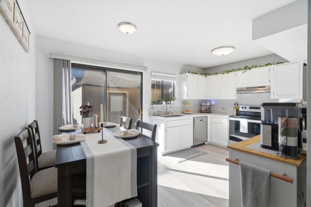 251 Gibson Drive, Hollister CA: https://media.crmls.org/mediaz/8b33e60c-0971-4f2f-b798-9d11a0abac7a.jpg