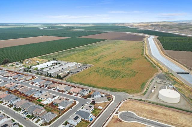 2224 Greenhorn Road, Patterson CA: https://media.crmls.org/mediaz/8b340589-b415-442c-8cb6-8df330f569f7.jpg