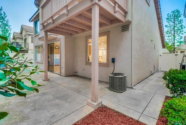 2300 Palomira Court, Chula Vista CA: https://media.crmls.org/mediaz/8b3450a3-6160-4aba-9168-389d3c1e953e.jpg