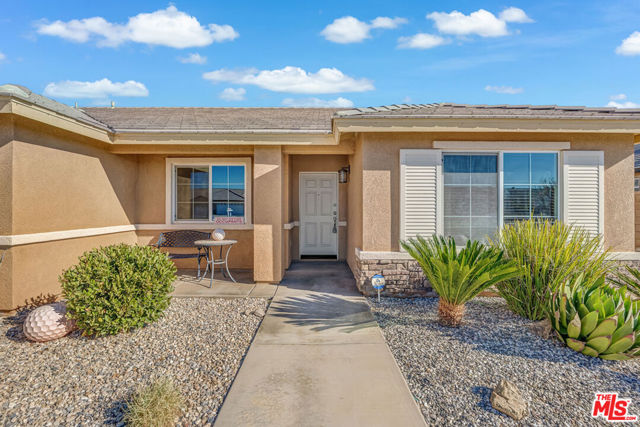 17794 Cabazon Road, Apple Valley CA: https://media.crmls.org/mediaz/8b354ae6-53a6-4770-9a53-5b5c99868674.jpg