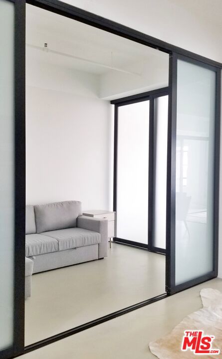 849 S Broadway, Los Angeles CA: https://media.crmls.org/mediaz/8b35a631-76a1-4c3e-b0a0-493c5a8d27ab.jpg