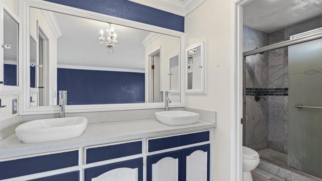 5315 Old Dairy Ct, Bonita CA: https://media.crmls.org/mediaz/8b35f76c-fedd-4222-88b4-7798347b8905.jpg