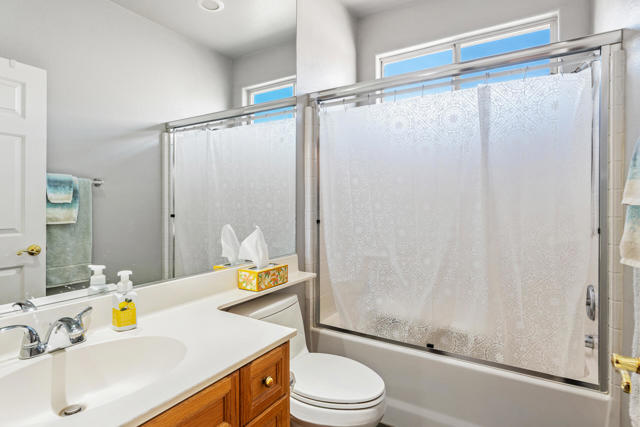 29613 Calle Tampico, Cathedral City CA: https://media.crmls.org/mediaz/8b361468-1b1e-49a4-aaac-67e54995954c.jpg