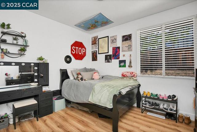 7016 Molluk Way, Clayton CA: https://media.crmls.org/mediaz/8b362d28-32a4-482b-b492-2916e413b5d6.jpg