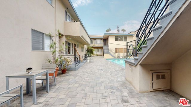 1435 N Fairfax Avenue, West Hollywood CA: https://media.crmls.org/mediaz/8b37cd36-c5d7-4d8d-8eee-7e9fa9e97a8e.jpg