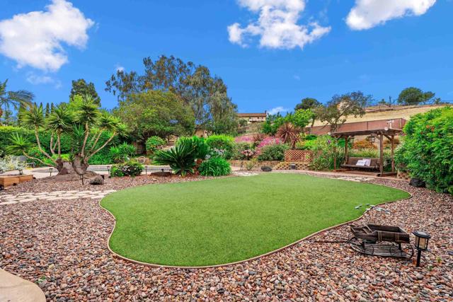 3812 Wild Oats Ln, Bonita CA: https://media.crmls.org/mediaz/8b38589b-c278-4ebd-ab5b-d0c371a025d3.jpg