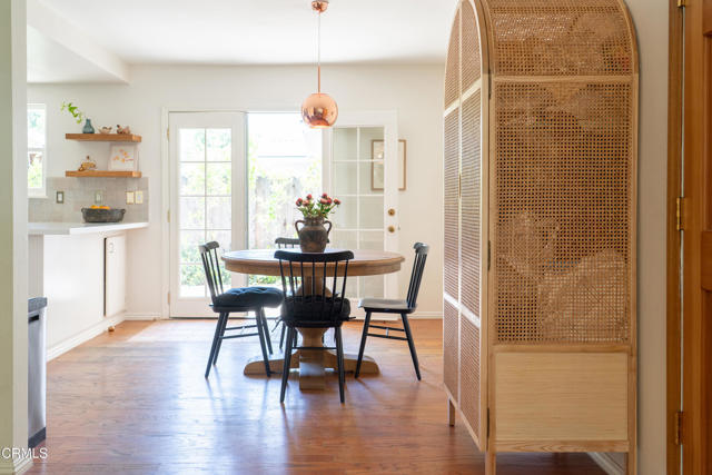 202 N. Fulton Street, Ojai CA: https://media.crmls.org/mediaz/8b3881bd-704a-4fb1-8ec6-61b29a081a52.jpg
