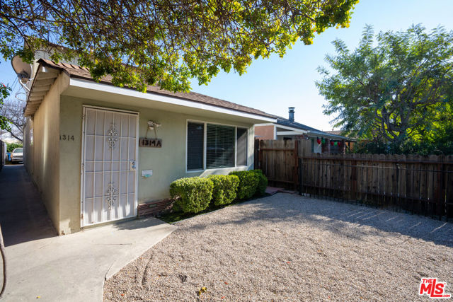 1314 North Hollywood Way photo 6