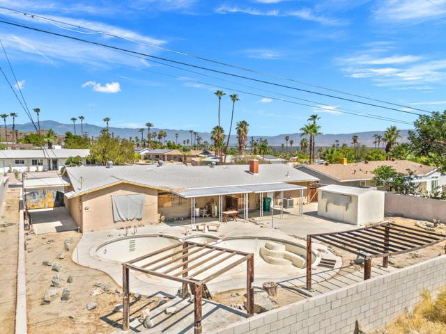 38280 Chuperosa Lane, Cathedral City CA: https://media.crmls.org/mediaz/8b3a1776-0d82-49f6-bf0c-407d9331cf3c.jpg