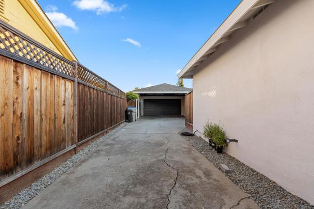 1724 Isabel Drive, San Jose CA: https://media.crmls.org/mediaz/8b3a4b33-19d2-4321-a6e2-3124236e91ef.jpg