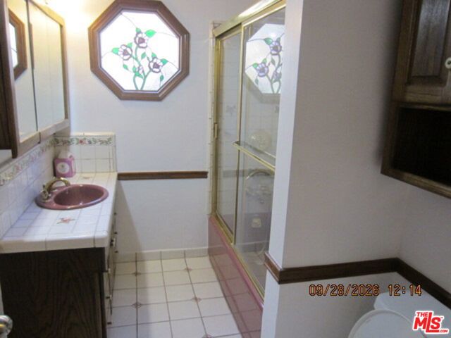 6929 Burnet Avenue photo 8